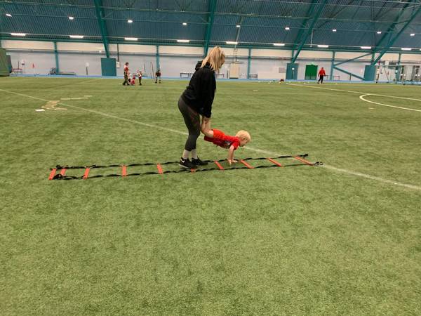 Ryhmä täynnä!! Perhefutikseen on vapautunut paikkoja 4-5 vuotiaiden ryhmään!