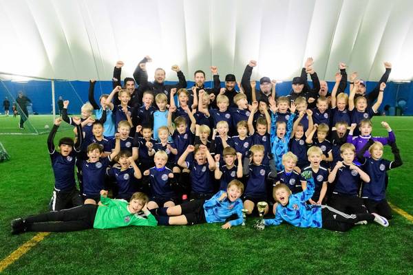 P2015 voitokkaana Uudenmaan junioriliigassa