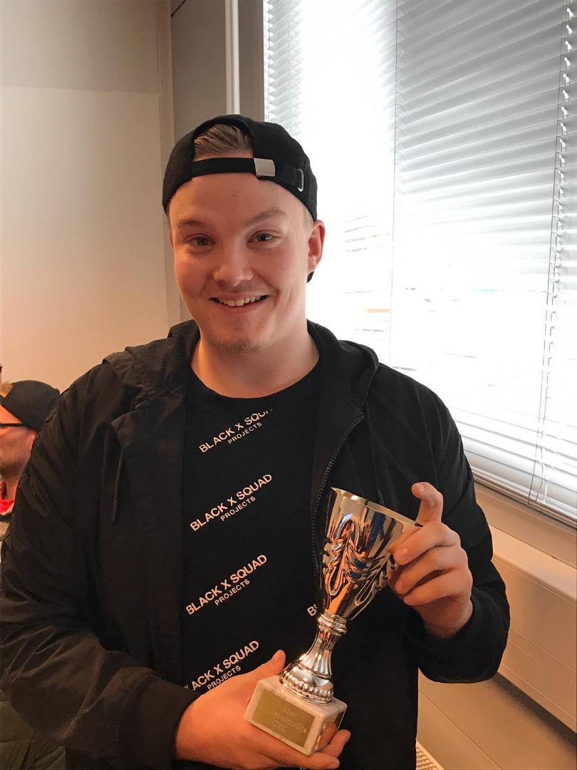 Vuoden aikuiskiekkoilija