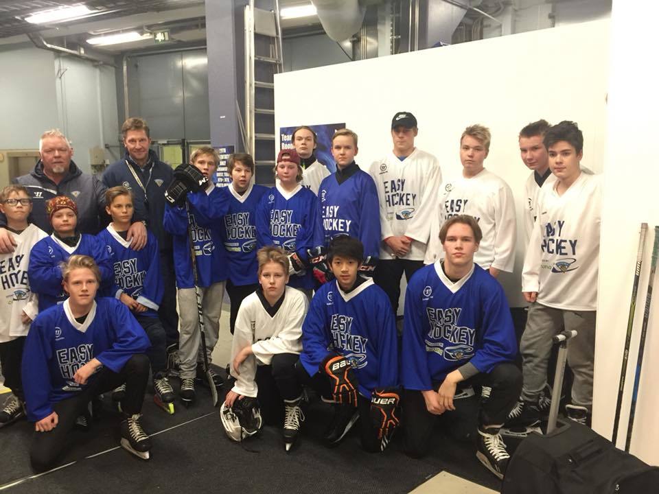 Easy Hockey -ryhmä Karjala-turnauksessa!