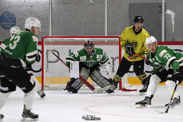 Haka taipui viikonloppuna kahdelle sarjan kärkijoukkueelle