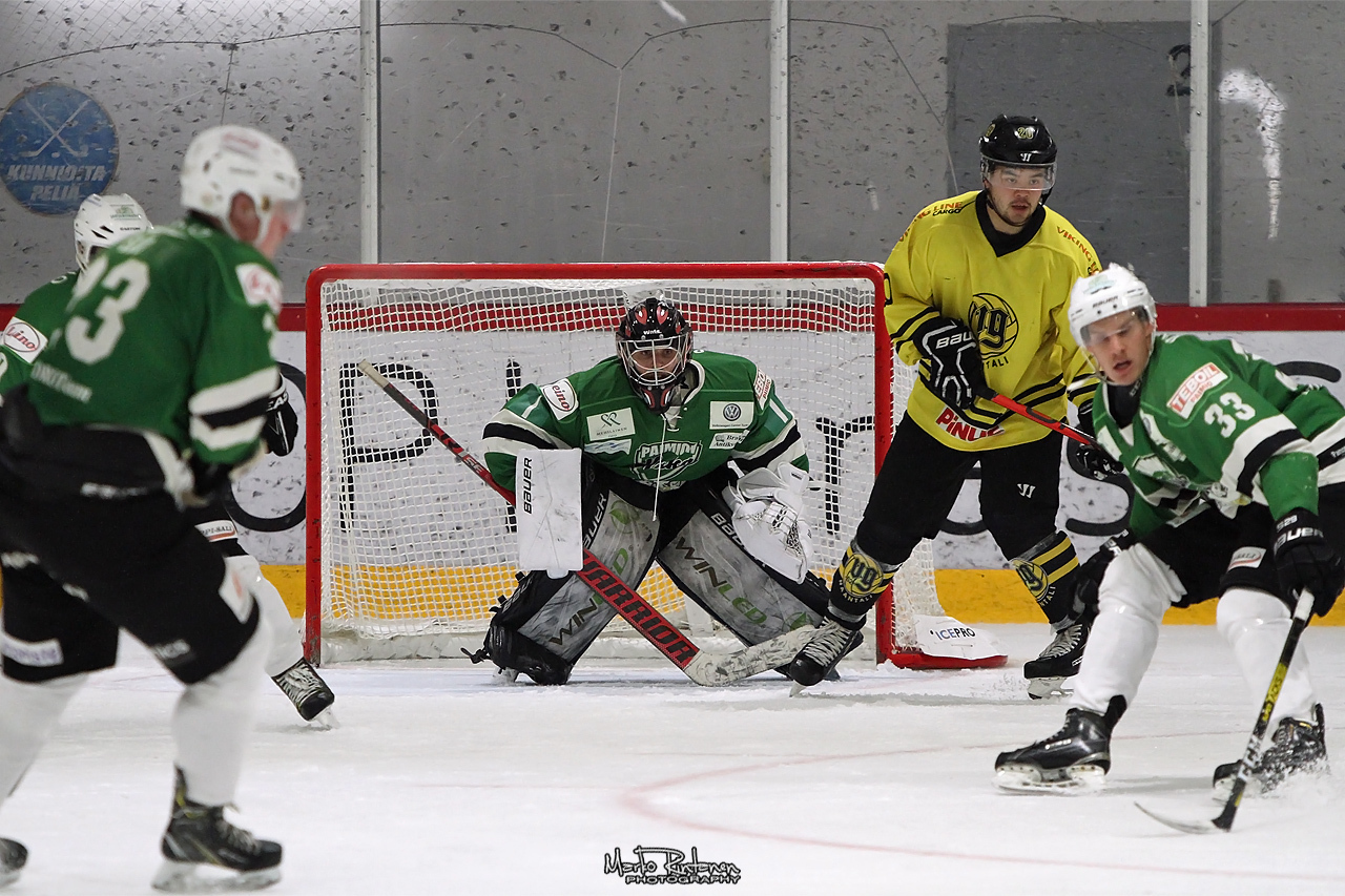 Haka taipui viikonloppuna kahdelle sarjan kärkijoukkueelle