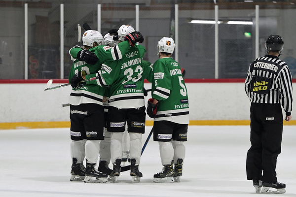 Haka voitti kotona, vieraissa tappio