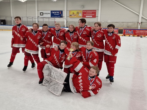 ​Parsport U12 jääkiekkojoukkue turnauksessa Espoossa