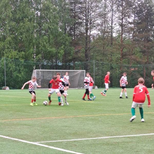 P15 joukkue kävi hakemassa pisteet sarjajohtajalta Ahvenisjärvellä