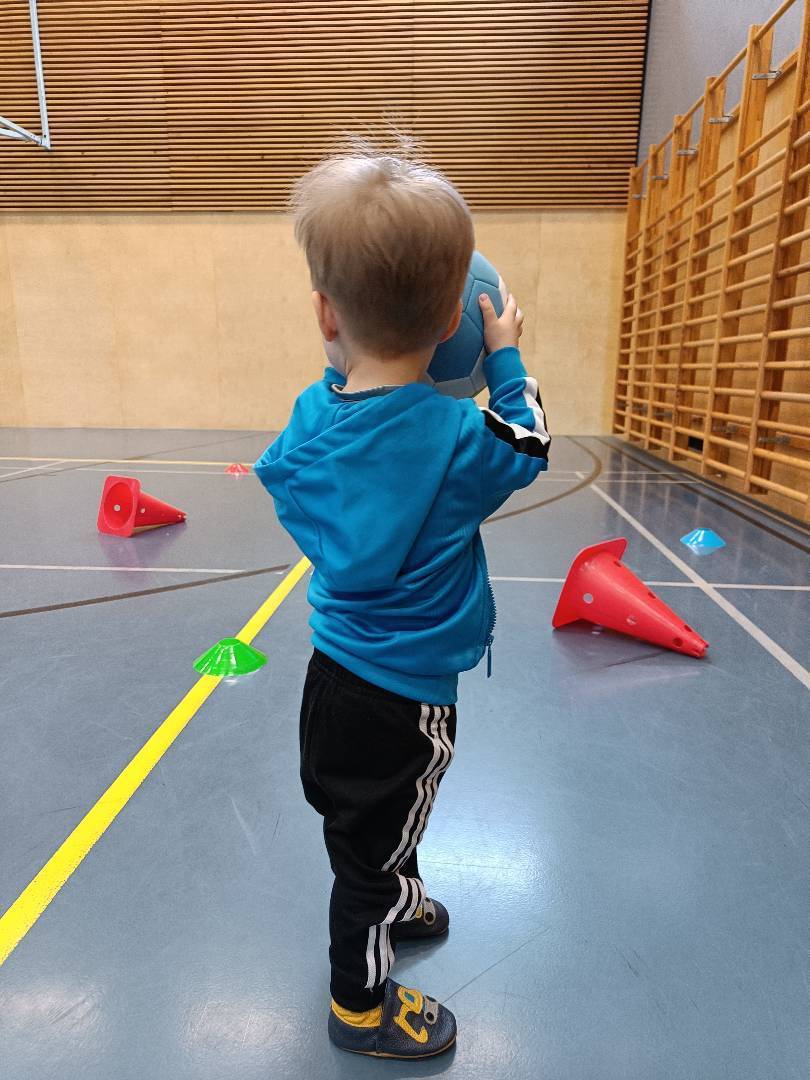 Syksy saapuu ja PerheFutis siirtyy sisälle liikkumaan