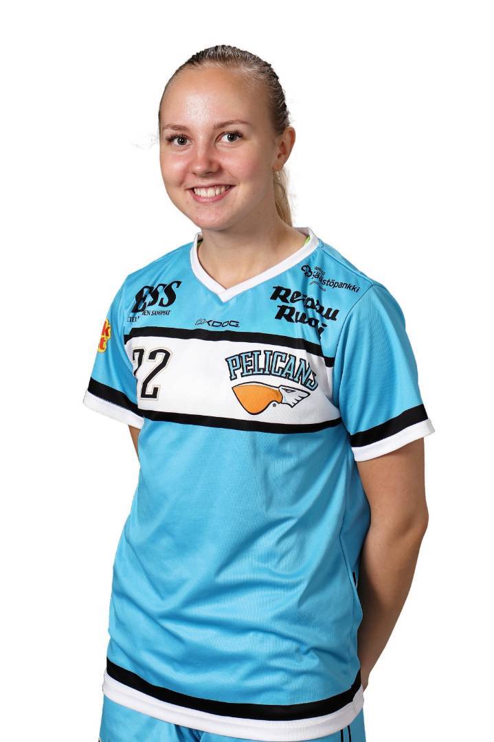 Naiset upeaan vierasvoittoon - Iina Latvala viimeisteli hattutempun!