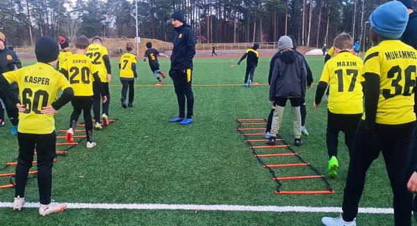 Mitä treeneissämme tapahtuu? What happens in our training sessions?