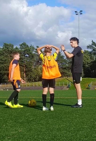 Joukkue tutuksi: valmentaja haastattelussa, osa 2, Meet the Team: Coach Interview, Part 2