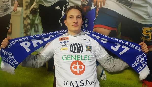 Jesse Åhman palaa PK-37:n sinivalkoiseen paitaan
