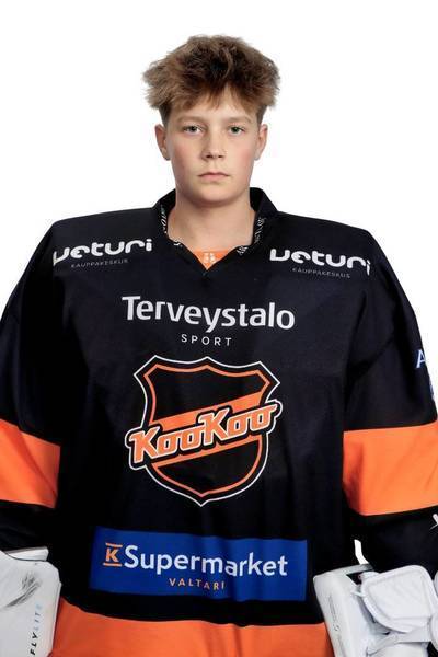 August Uutela U16 maajoukkueeseen.