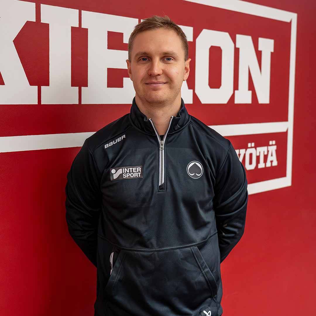 Porin Ässien U12 vastuuvalmentajaksi valittu Manu Lahtinen