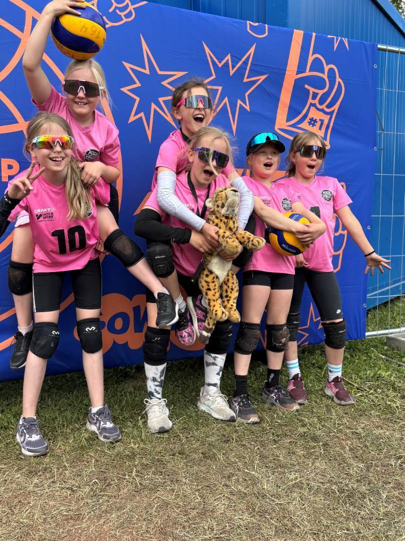 Power Cup -kesäleiri tarjoaa hyvän mahdollisuuden kokeilla lentopalloa - Vinkkaa kavereille!