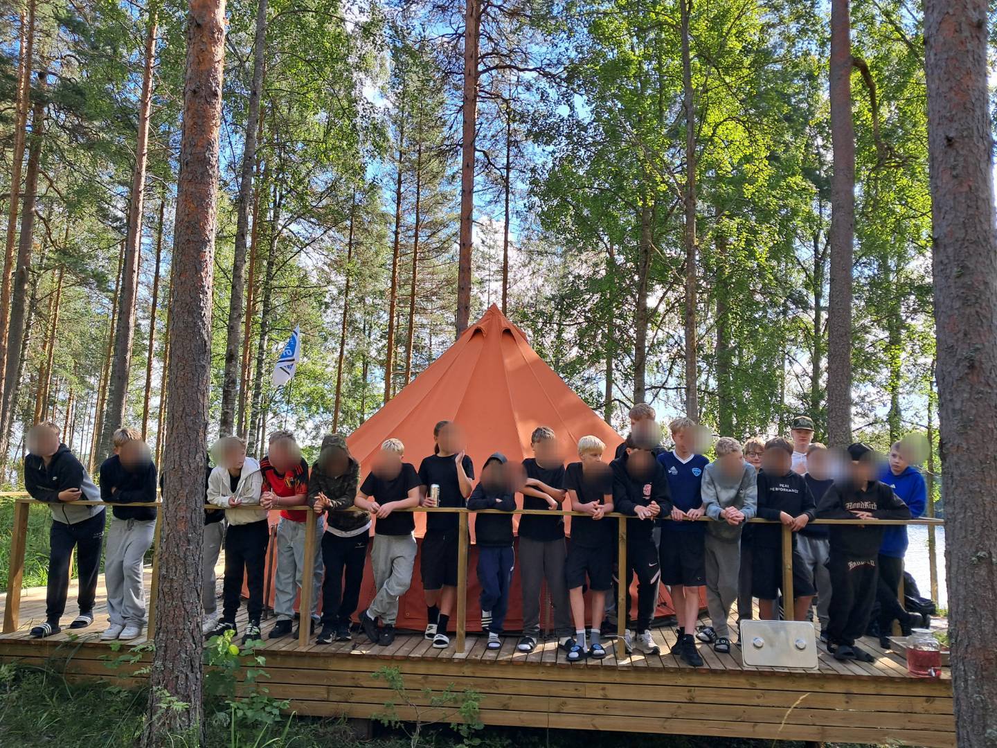 Leirillä