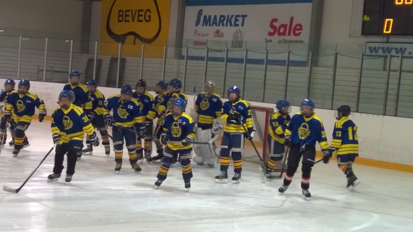 TAISTELUVOITTO sarja-avaus D2 Ässät Kings - Lukko Team-03  ;  3 - 4 !!!