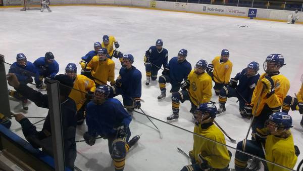 C-SM puolivälieräsarja HIFK - Lukko käyntiin