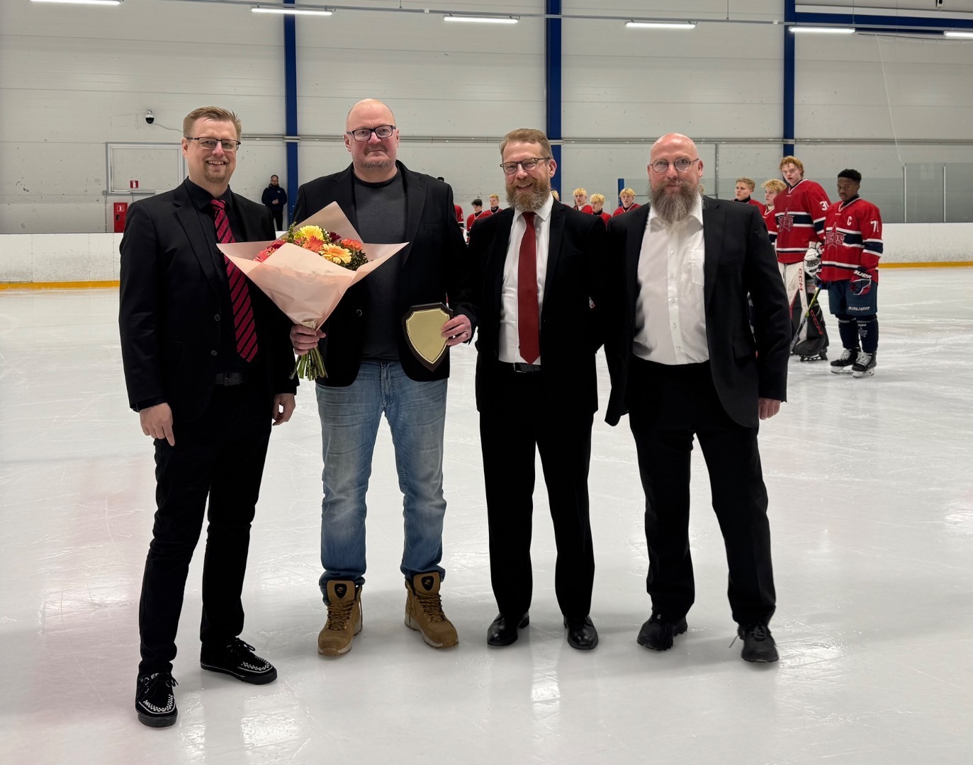 REDS Helsinki palkitsi Nemo Nokkosmäen