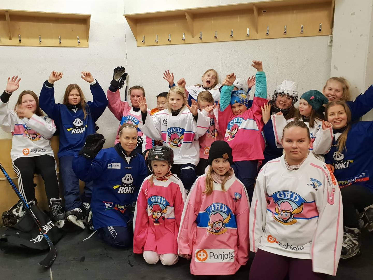 RoKi järjestää 15.12 Girls Hockey Day tapahtuman jouluriehan yhteydessä.