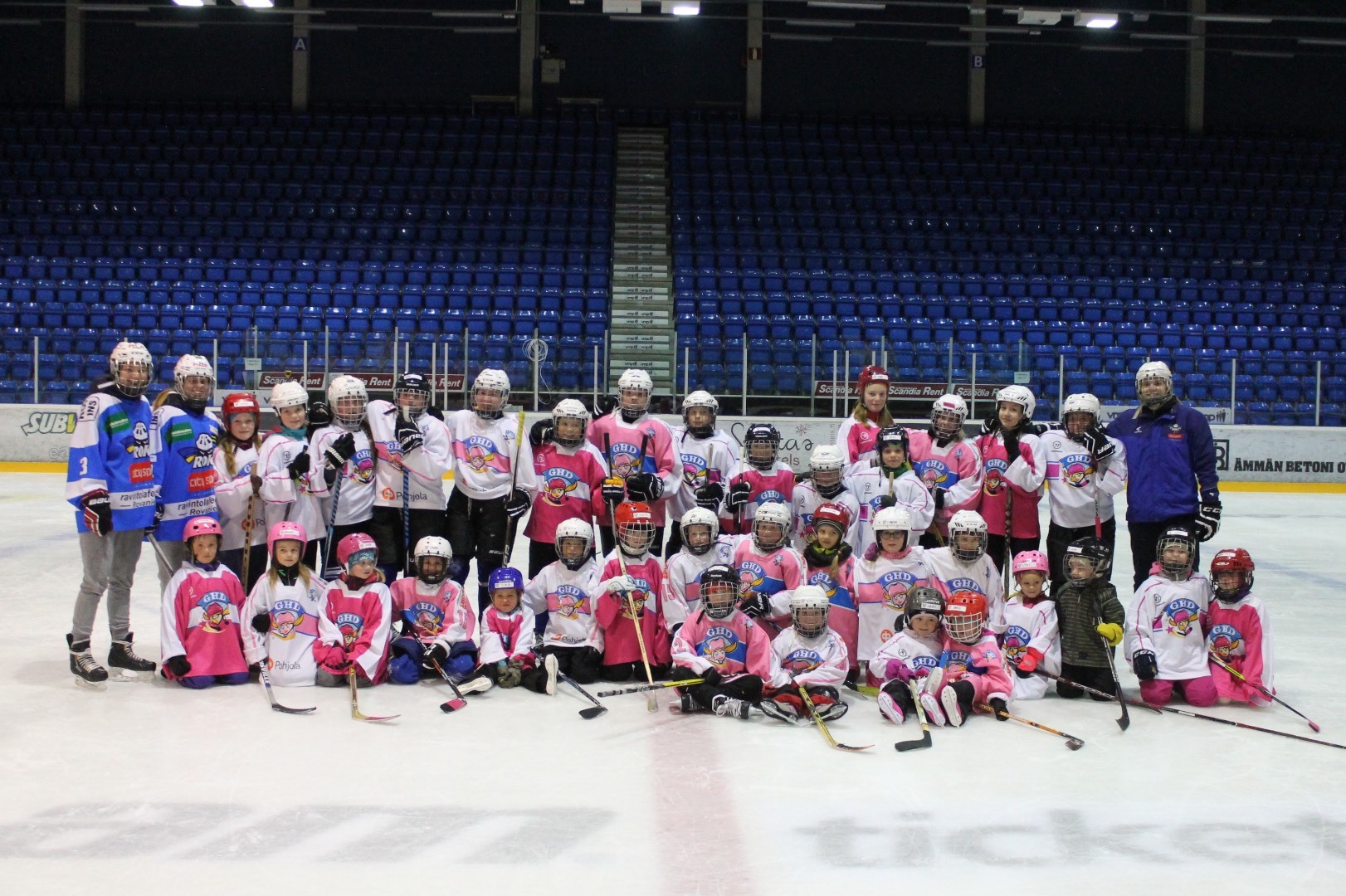 Girl's Hockey Day oli täynnä menoa ja meininkiä