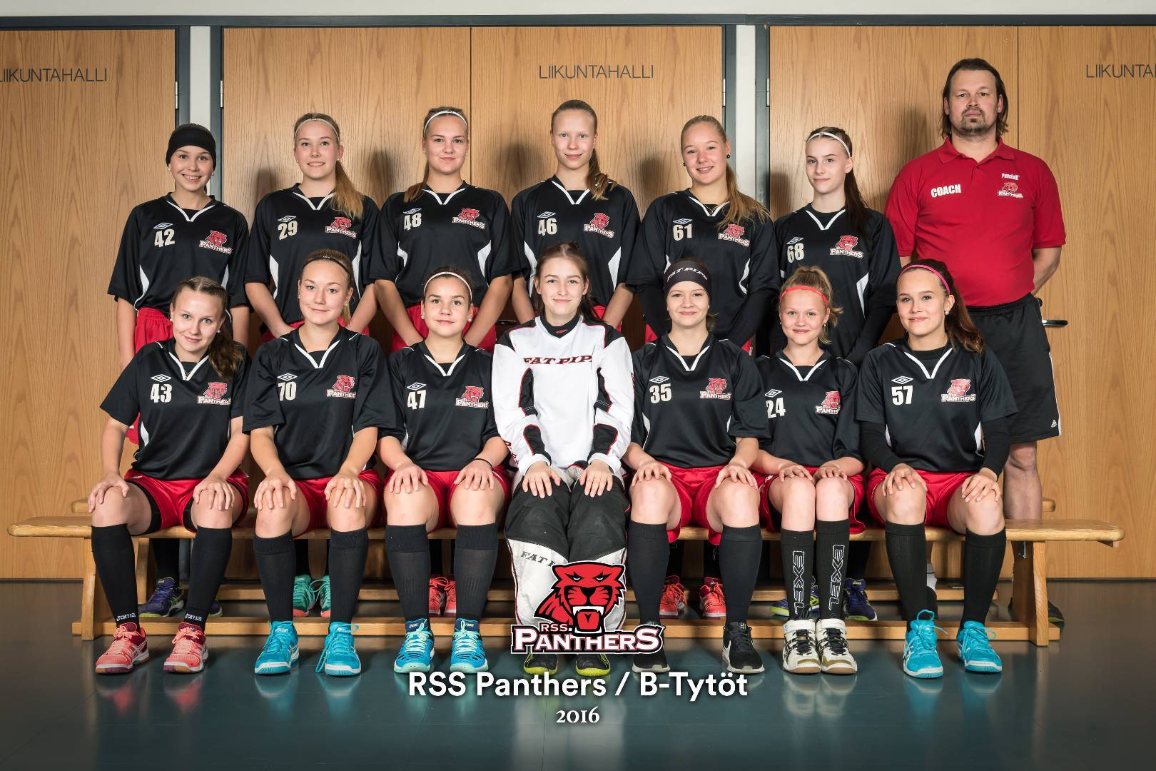 B-tytöt eliittisarjaan ykköspaikalta