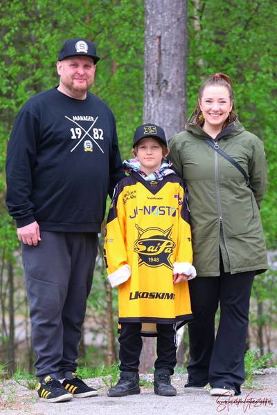 SaiPa-Alumni mukana tukemassa pelipaitojen hankintaa