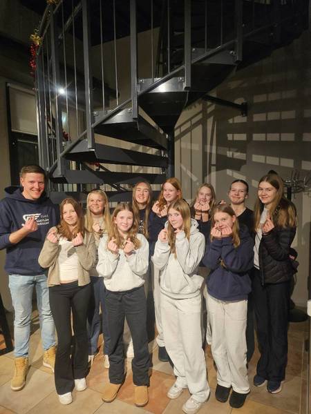 U-15 tytöt A-poolin turnauksessa Laihialla