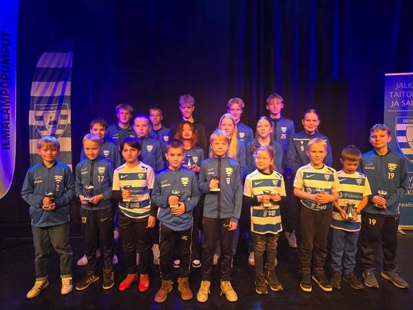 SalPa Jalkapallon päätös vietettiin Teatteri Provinssissa