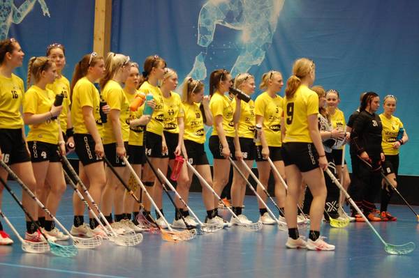SBS Wirmon T16 tytöt SM-sarjan finaalipeleissä Helsingissä