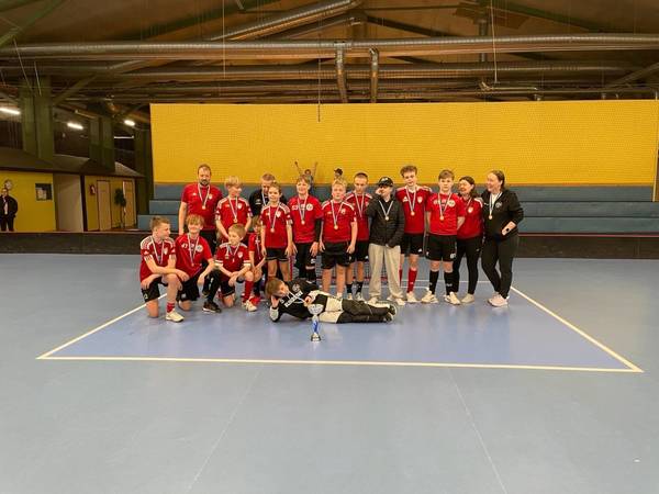 P13 JoKi/SCH yhteisjoukkueelle kultaa Aluelopputurnauksessa