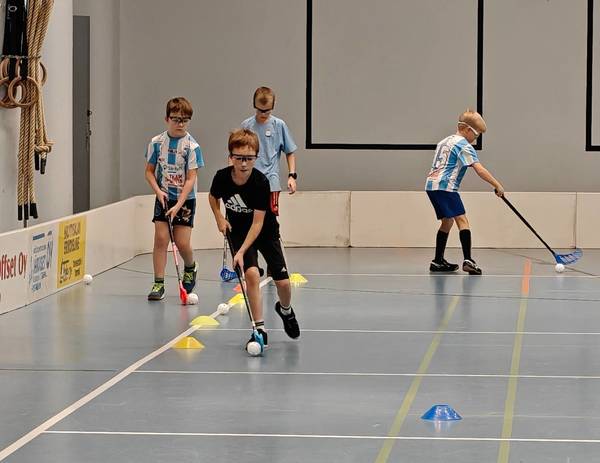 Uuden joukkueen treenit starttasivat vauhdikkaasti – mukaan mahtuu vielä lisää pelaajia!