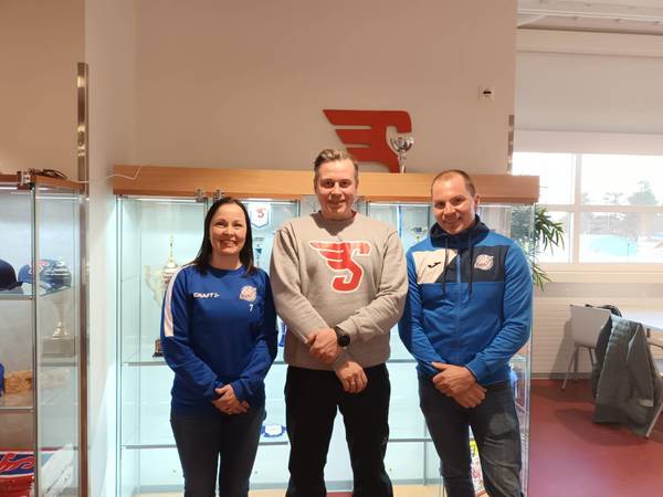 Johanna, Sakke ja Janne esittäytyvät - jalkapallo, jääkiekko& salibandy saivat uudet puheenjohtajat