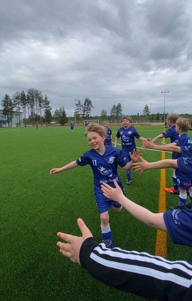 ​Sodankylän Revontuli cup pelattiin vaihtelevassa säässä, mutta lämpimissä tunnelmissa