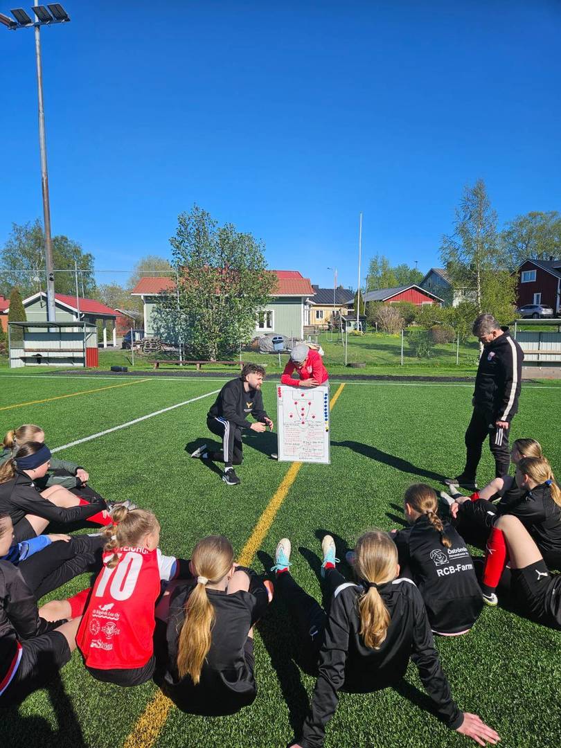 Sarjapelit käyntiin - seuraavaksi kohti Raahea! ⚽️