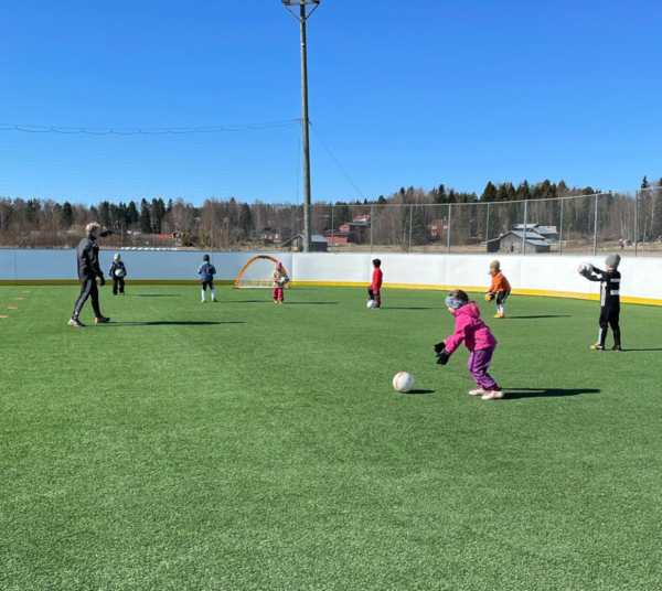 Fotbollsträning för barn födda 2019