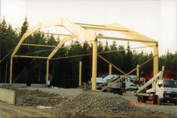 ATJ 30v! Katso mielenkiintoinen kuvasarja jäähallin rakentamisesta