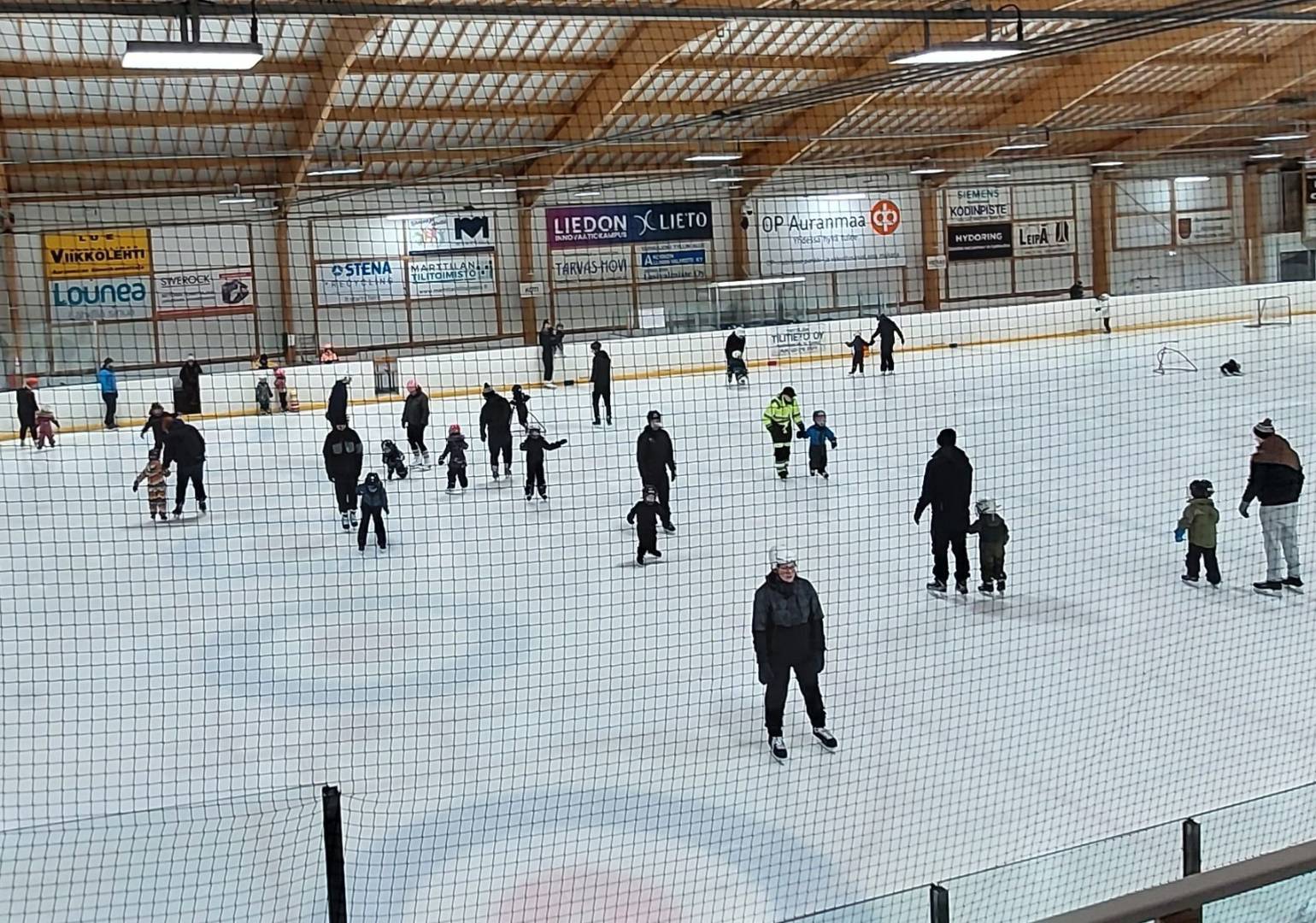 TarU Hockey seuratoiminnan sydän luistelu- ja kiekkokoulu 30-vuotta!