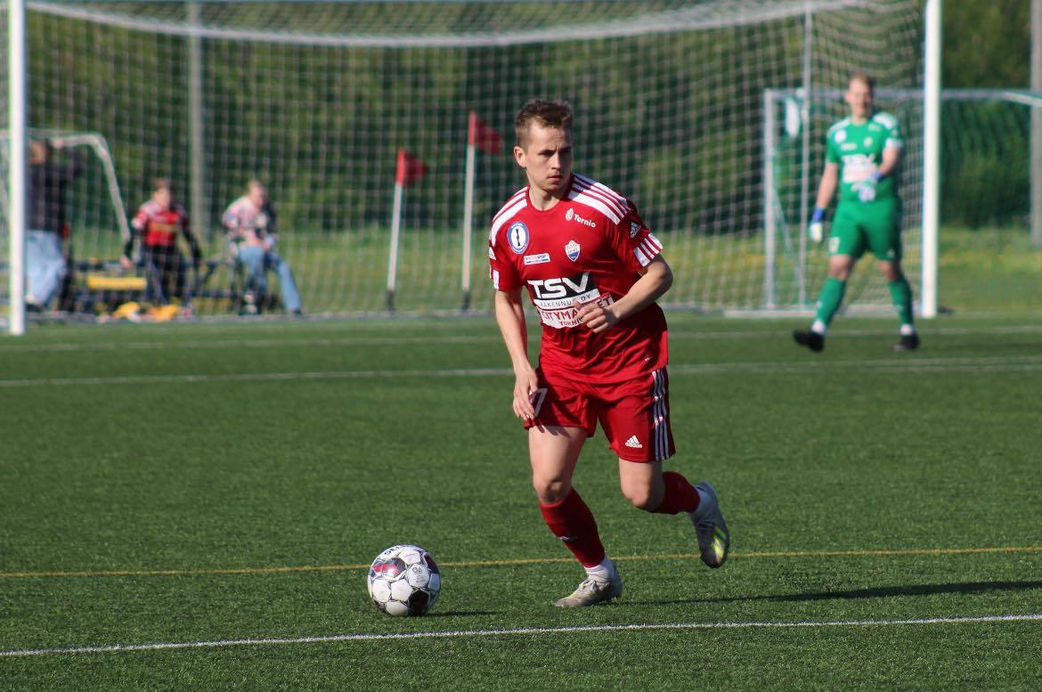Aleksi Gullsten jatkosopimukseen.