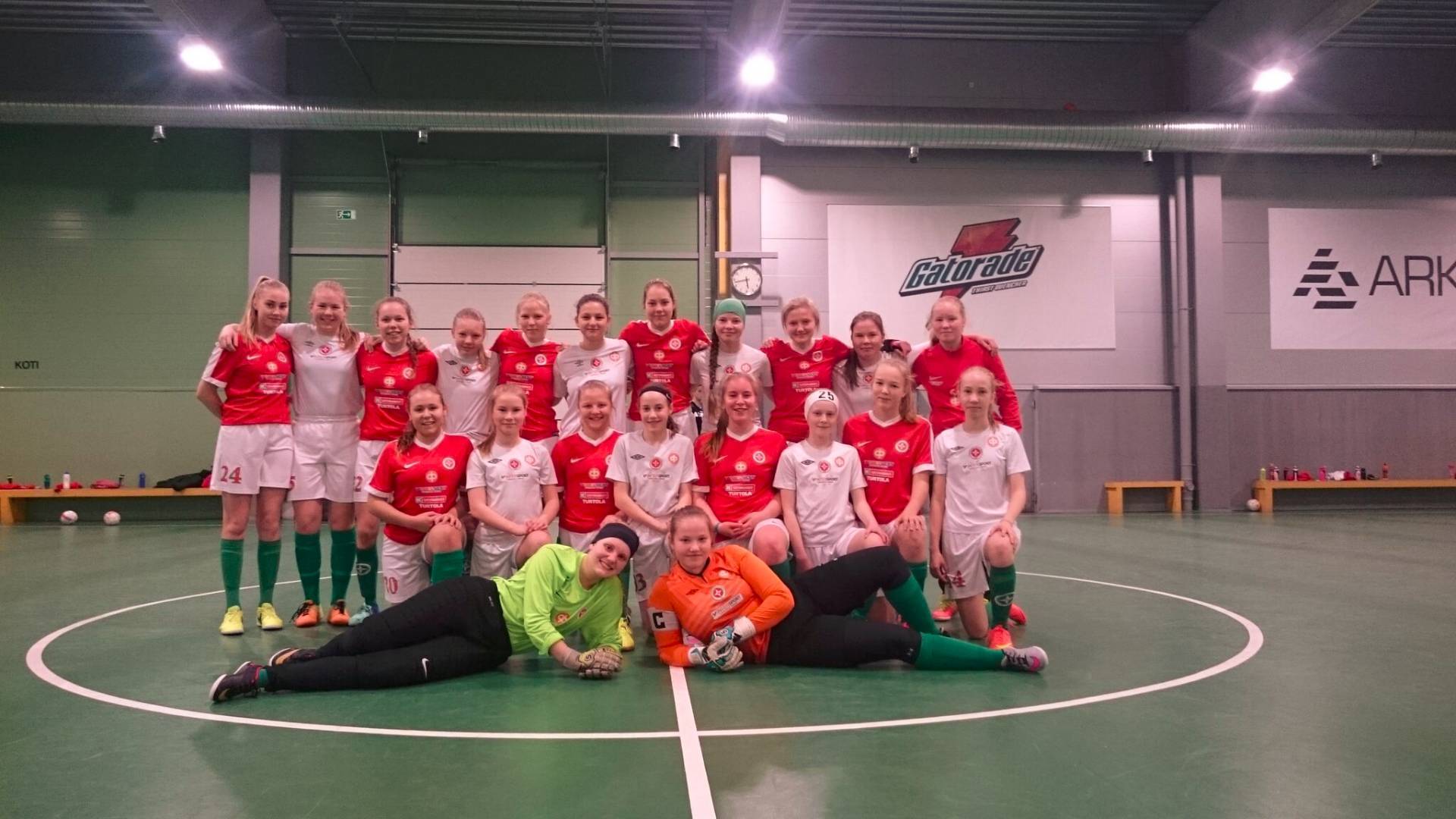 TPV C -tytöt Futsal Piiriliigan kaksoisvoittajia!