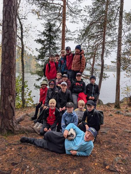 Kauden päättäjäisretki Kirskaanniemen laavulle