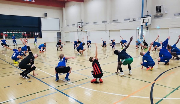 Futsal-startti toi edustuksen futsal-pelaajia juniorien treeneihin