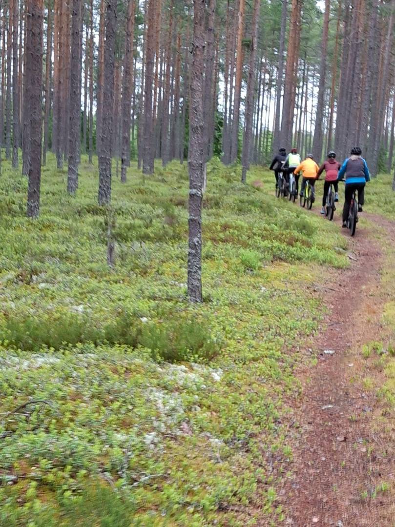 TUS Peedanbruuda! / TUS Pyöräilynaiset!