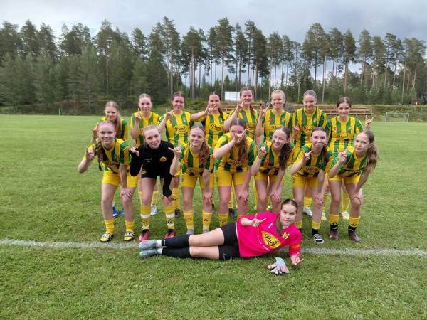 Våromgångens sista match på hemmaplan/Kevätkauden viimeinen peli kotikentällä