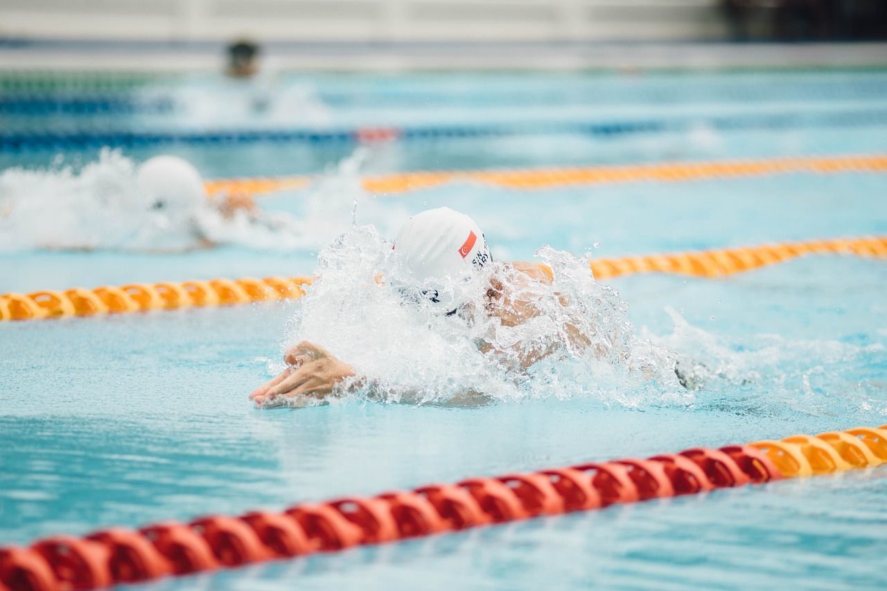 ​🌊 Aikuisten uimakoulu uimataidottomille – ilmoittaudu syksyn kurssille 6.8! 🏊‍♀️🧼