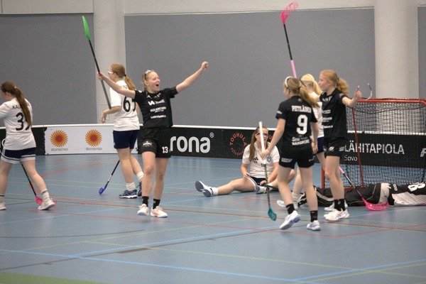 T18 1.divisioonan kotiavaus