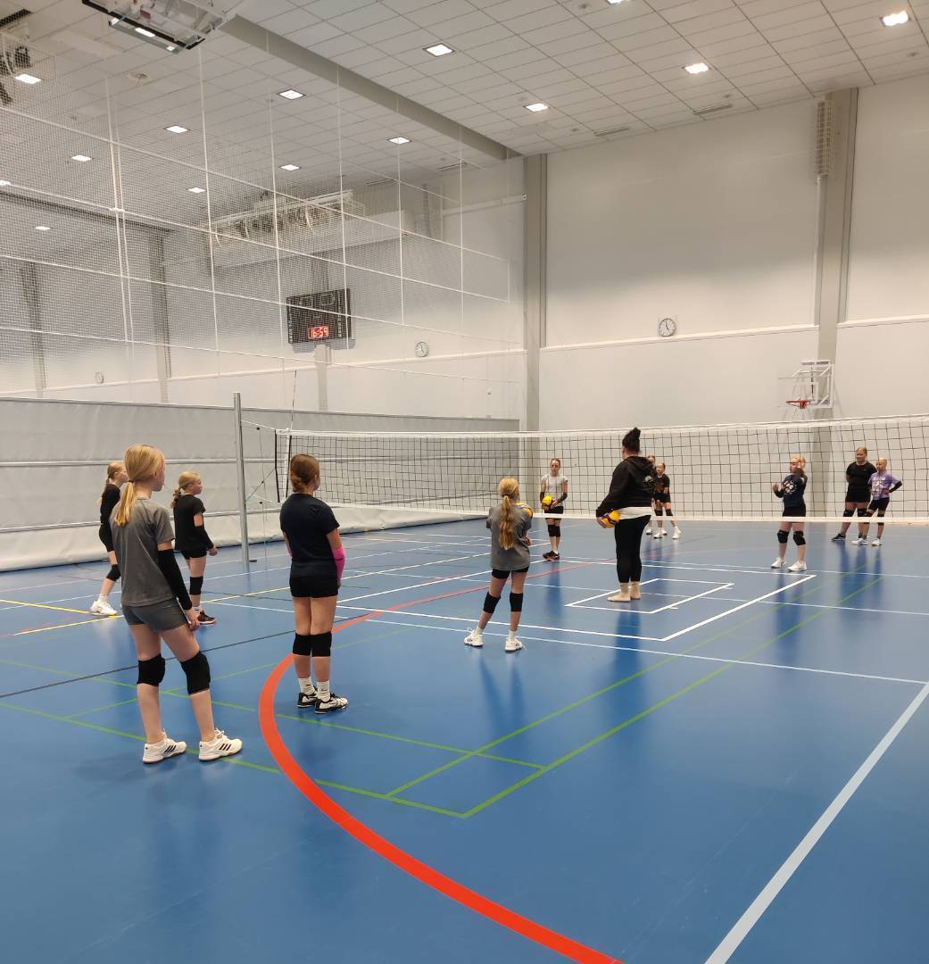 Meil on hyvä jengi koossa taas!