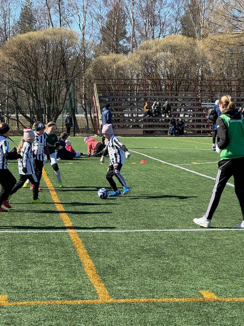 Kevät potkaistiin käyntiin hymyssä suin – FC Sportin kevätturnauksella!