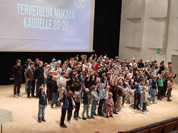 ​Warkis juniorit ja edustus pitivät perinteiset yhteiset kauden päättäjäiset 22.4.2026 Warkaus-Salis