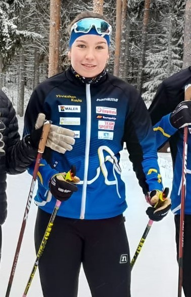 Amanda Yli-Futka sprintin 16. FIS Härkösten hiihdoissa Ristijärvellä