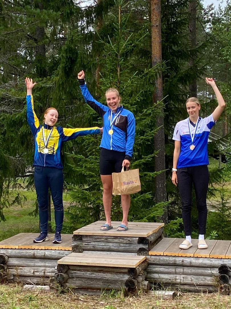 ​Amanda Yli-Futka ampumasuunnistuksen kuningatar Lumikurussa