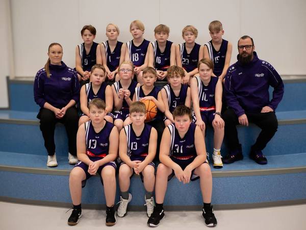 ​Korpipallon U12 pojat päätti kauden yhteen voittoon ja kolmeen tappioon